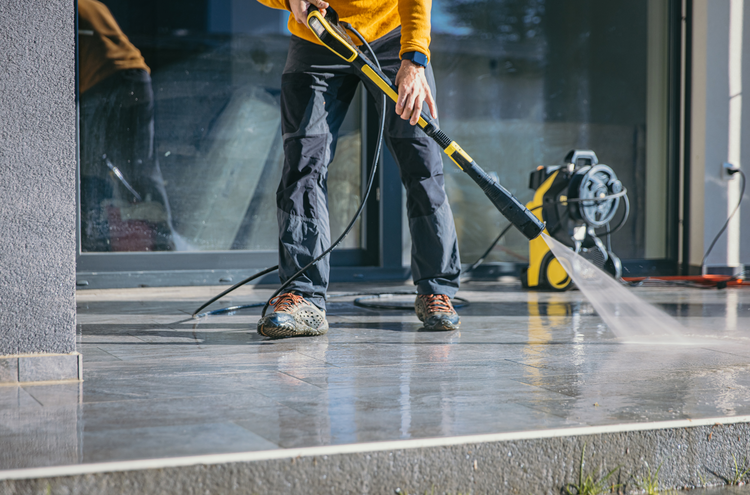 Window Wizards LLC pressure washing service